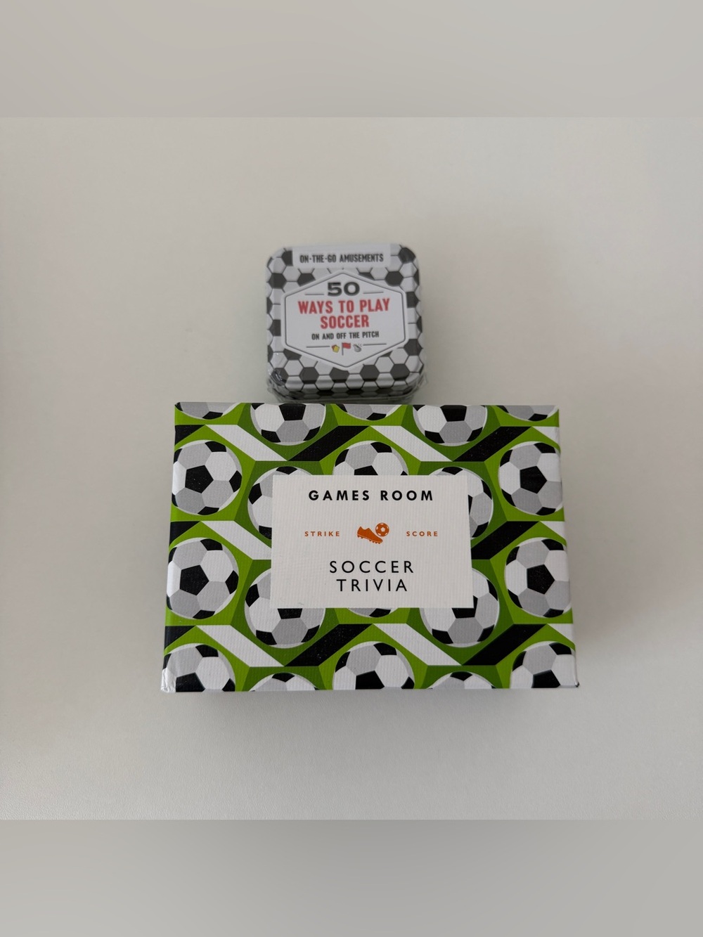 Soccer game card pack set of 2